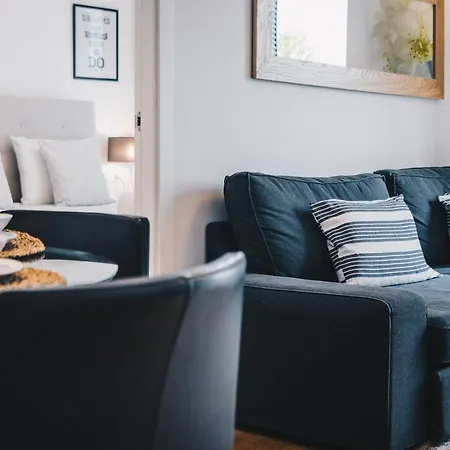 Domo By People Апартаменти *